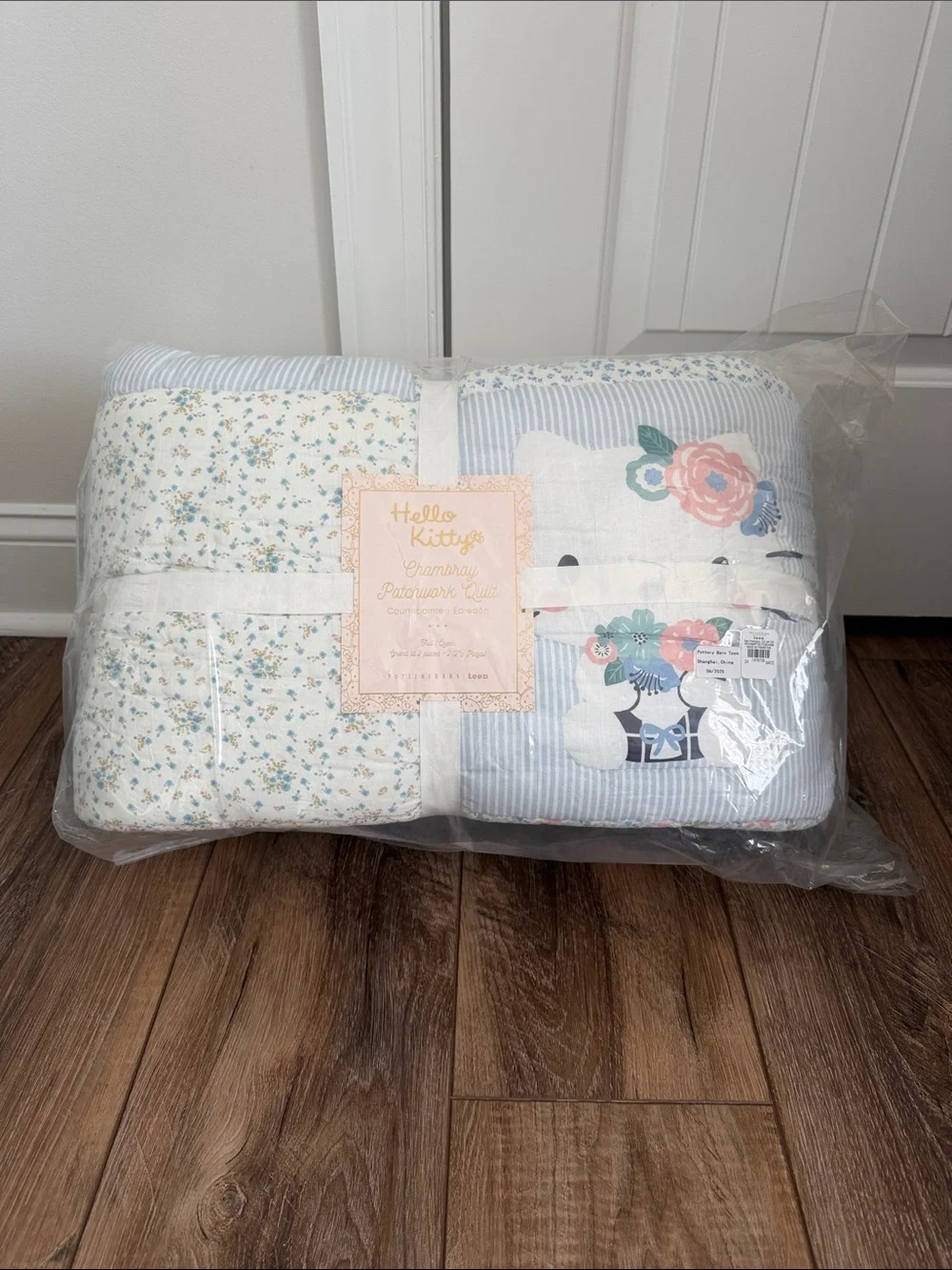 Pottery Barn Teen Hello Kitty Chambray Patchwork Quilt Queen NEW in Package